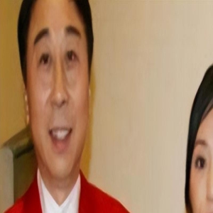 冯巩藏了40年的老婆竟是她,肤白貌美气质超群,穿衣贵气不输女星