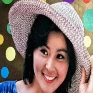 陈鸿梅:当红时嫁给普通丈夫,婚后生一女,如今咋样了?