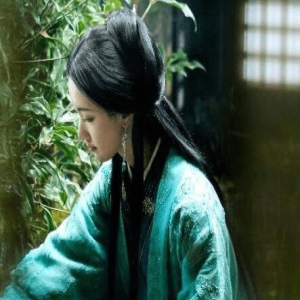 《云之羽》兰夫人喜欢的人是谁?兰夫人到底有没有爱过老执刃?