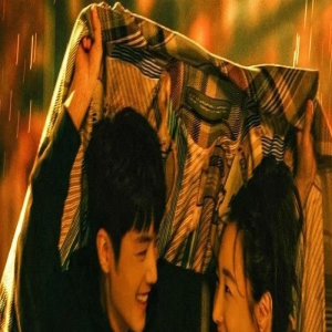 《骄阳伴我》冰球线真的很多余,副线加戏太多是国产剧通病