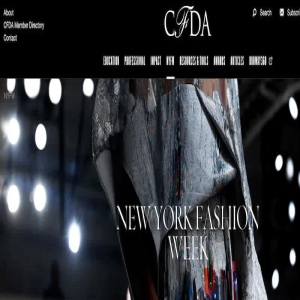 回归维密秀,重回纽约时装周,超模何穗又回来了!