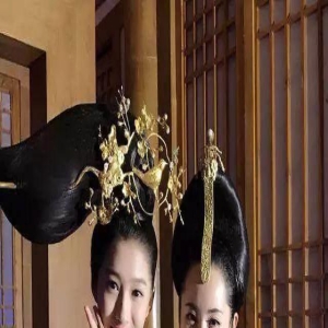疯了吧?这些古装剧里的头发是用脚梳的吧,审美都独特成什么样了
