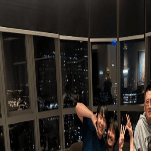 宋丹丹邀《桃花坞》成员聚会 周杰江疏影等出镜