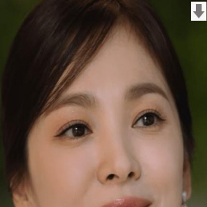 宋慧乔穿衬衫优雅大气 自信端庄状态佳无惧怼脸拍