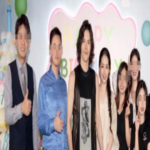 全家为儿庆生！向佐穿搭遭吐槽，发型姨化穿皮裙裤，网友：泰丑啦