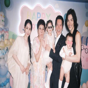 郭碧婷笑了！　向佐甜靠爱妻「我的宝贝」…隔1年放闪庆爱子周岁宴