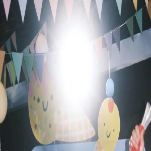 向笙生日宴曝光，鼻子超像爷爷向华强，抓周还抓到计算器