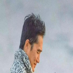 事实证明，61岁久居日本的梁朝伟，已经走上了另一条人生大道