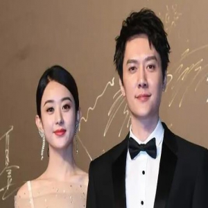 新恋情？冯绍峰携子与美女出游，姿势亲密不避嫌，女方被指似颖宝