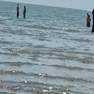 李湘女儿王诗龄近照身材出众 穿露脐装高挑苗条