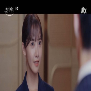 林允儿新剧《King the Land》以耀眼美貌与细腻的表现吸引观众