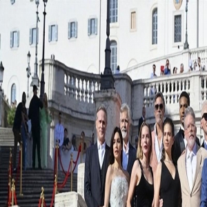 《碟中谍7》首映式上明星荟萃，美女演员性感抢眼