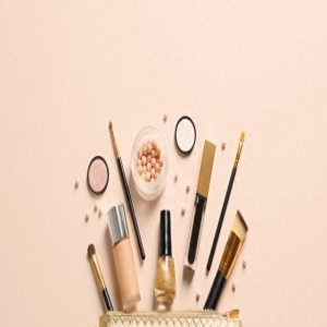 哭着道歉的李佳琦,救不了花西子