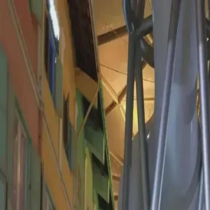 李玲玉逛街拍照,生图感叹史可真实老还这么漂亮,她却越老越男相