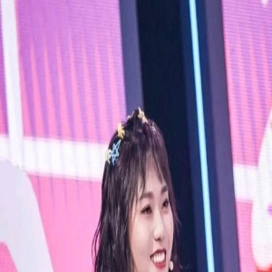 李雪琴是太另类了,她自带网红属性,受伤后,她不再相信爱情了