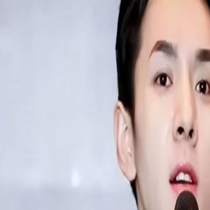 李佳琦流泪道歉后,又继续直播带货,网友嘲笑不当演员可惜了