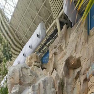 郭碧婷复出失败!穿泳装玩水被路人嘲太胖,大腿粗壮飙至160斤!