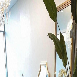 她胖胖的、骨感的、火辣的,拥有意大利超模最完美的身材