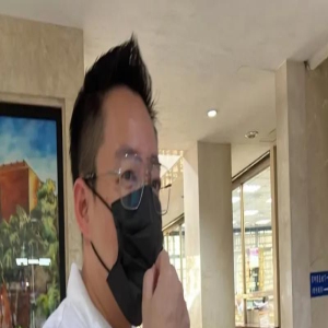 汪小菲出庭应对大S诉讼事件,坦然应对媒体提问!