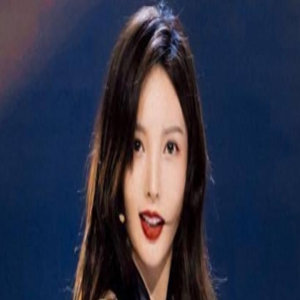 金晨新戏花絮曝光,腿缠多层保鲜膜仍嫌水脏,搭档王子异真可怜