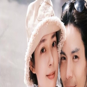 郭碧婷穿泳装陪娃玩水,腿粗肚圆胖到没腰,疑与向佐冷战互不理睬