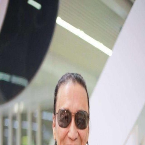 走近香港娱乐圈“四哥”谢贤晚年生活,住普通民房,生活从不铺张