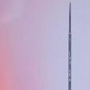 网友隔空喊话别飘，小杨哥回应称自己是服务员，没资格飘