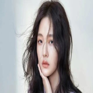 大S躺家中照片曝光,面色憔悴胖了不止20斤,打起精神再告汪小菲