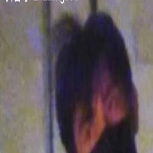 陈凯歌深夜外出被搀扶,走路踉跄挺大肚,陈飞宇身旁尽孝越长越帅