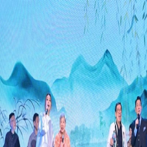 刘德华大晒62岁生日照!他梳油头穿牛仔装帅气逼人,状态不输00后