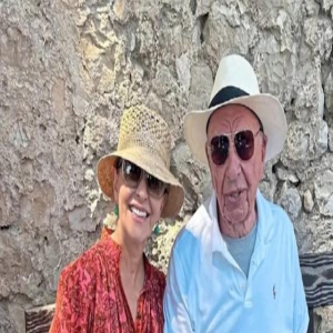 92岁默多克又恋爱,前妻邓文迪牵红线,把闺蜜妈妈介绍给前夫,她在谋划什么