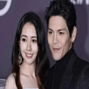 郭碧婷向佐带娃漂流,膀大腰圆大腿粗壮引争议,小腹凸起疑怀3胎