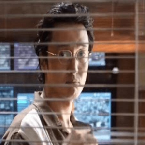 《孤注一掷》王传君不像演的,金晨都被王传君的的演技吓到