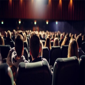 贵得离谱!一家六口人看场电影就要花掉400多【附电影产业发展现状分析】