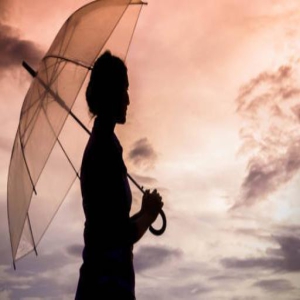 重病母亲离开，整理东西时发现她写的信，打开看后，我把婚离了