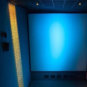 票房近90亿元，电影行业强势复苏