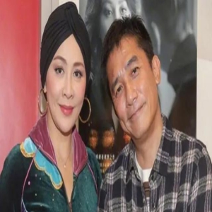 梁朝伟曝私生子后返港!不管刘嘉玲反与富婆约会,贴脸挽手太亲密