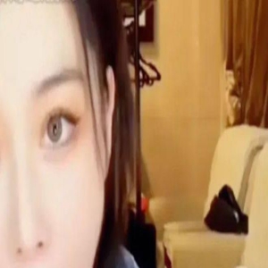 张馨予太敢说了,你们不用给我刷礼物,我做演员的比你们赚的多!