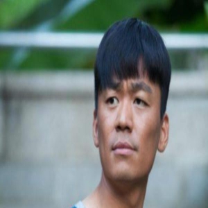 “戏路最窄”的四位演员,王宝强靳东争议大,凭什么只有他做到了人见人爱?