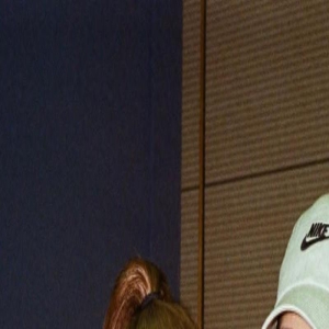 李启言受伤后首发动态:靠机械骨骼行走7万步,父亲公开治疗照片