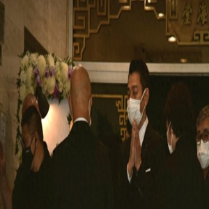 众星送别刘德华父亲,叶德娴神色凝重,吴君如苗侨伟行色匆匆