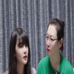 赵本山妻子女儿同框出镜，妈妈对怀孕的女儿细心叮嘱