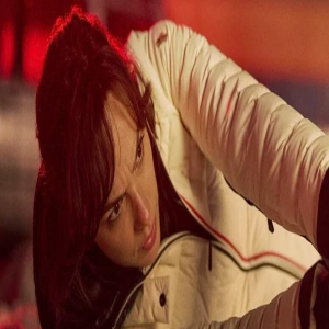 电影《铁石心肠》曝光预告 盖尔·加朵大显身手