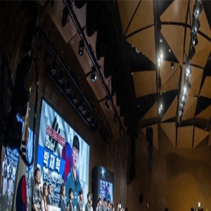 JDG两位韩援参加亚运仪式,ruler说出两边区别,LCK观众当场大笑