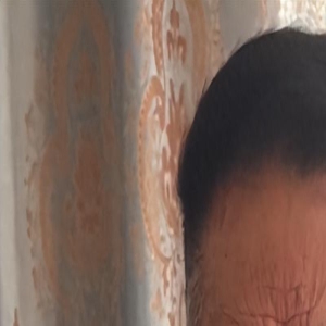 91岁杨少华儿子被送医,脸憔悴全身插管戴呼吸机,疑患睡眠窒息症