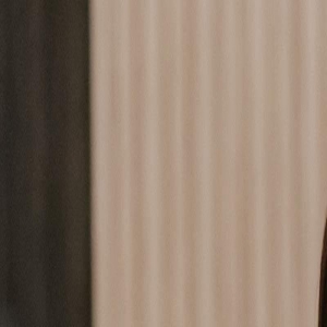 林允儿不断更新代表作与人生角色,今后的活跃备受期待!