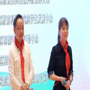 《红领巾飘飘》举办放映会 聚焦少年羽毛球运动