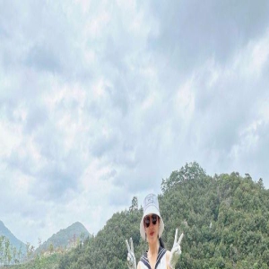 韩网热帖/为了帮孙艺珍拍「人生美照」用尽全力的玄彬