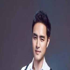 恭喜!演员明道官宣二胎得女,父女温馨搂睡,秘恋4年娶女团成员