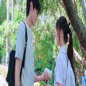 《偷偷藏不住》开播，台词、剧情、人设惹众怒，网友评价一针见血